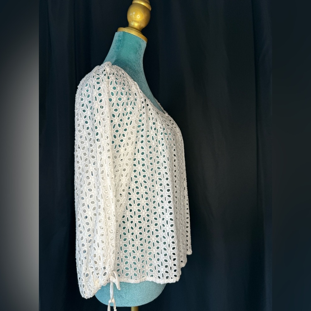WHBM White Eyelet Top – Size M, Boho Blouse Style #570289411